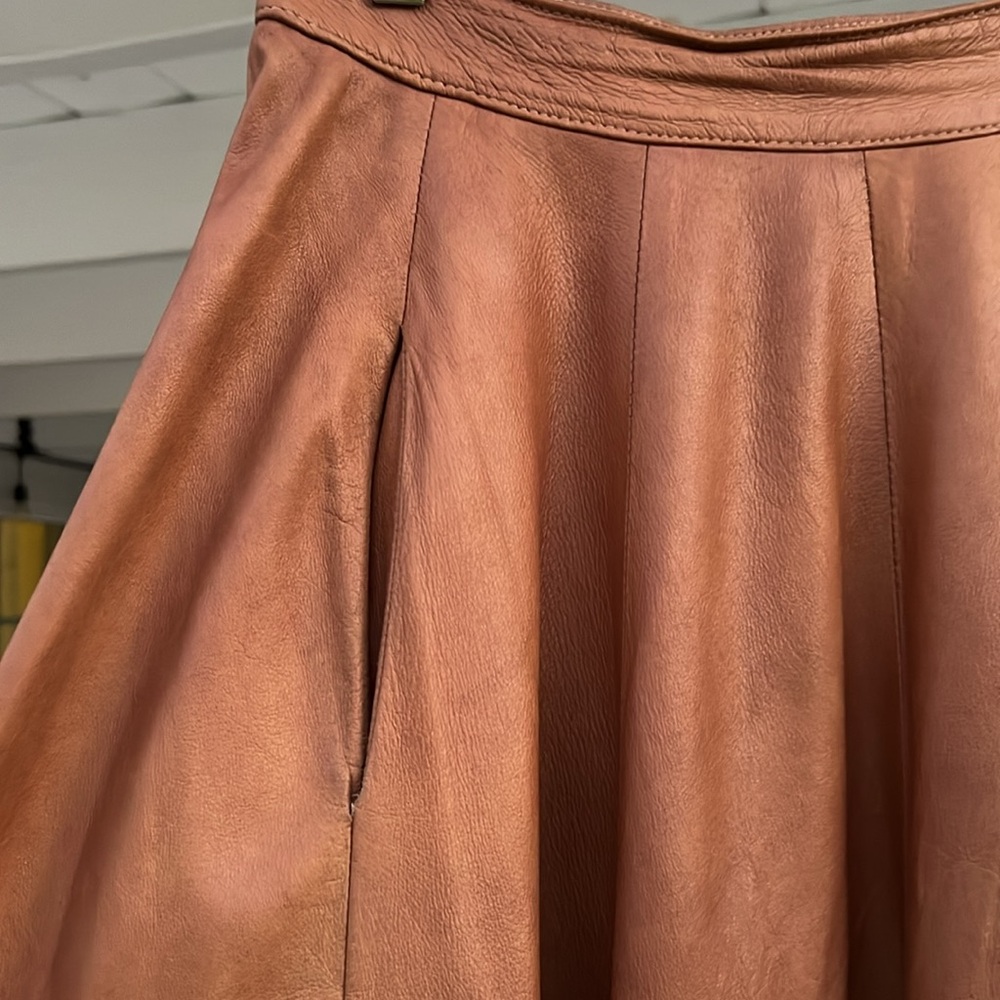Gorgeous Vintage La Pelle Italian flowy leather skirt - Picture 8 of 12